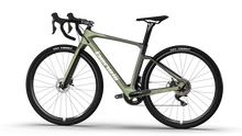 Cargar imagen en el visor de la galería, BICICLETA BENELLI G23 1.0 PRO CARB DISK ARMY GREEN WHITE SKU: BBG231PRCB29GRWH#