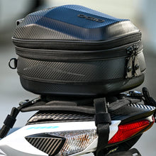 Cargar imagen en el visor de la galería, OGIO TB1 21L TAIL BAG BLACK | SKU: 803017
